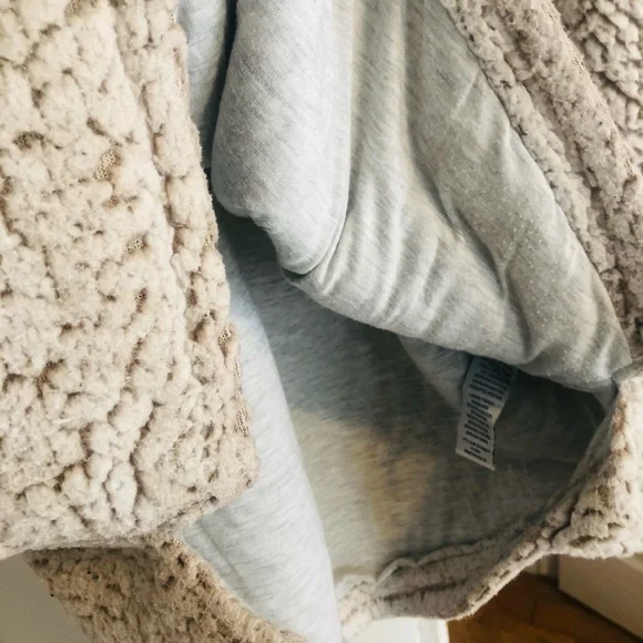 Cozy Thread & supply pullover sweater - Picture 7 of 10